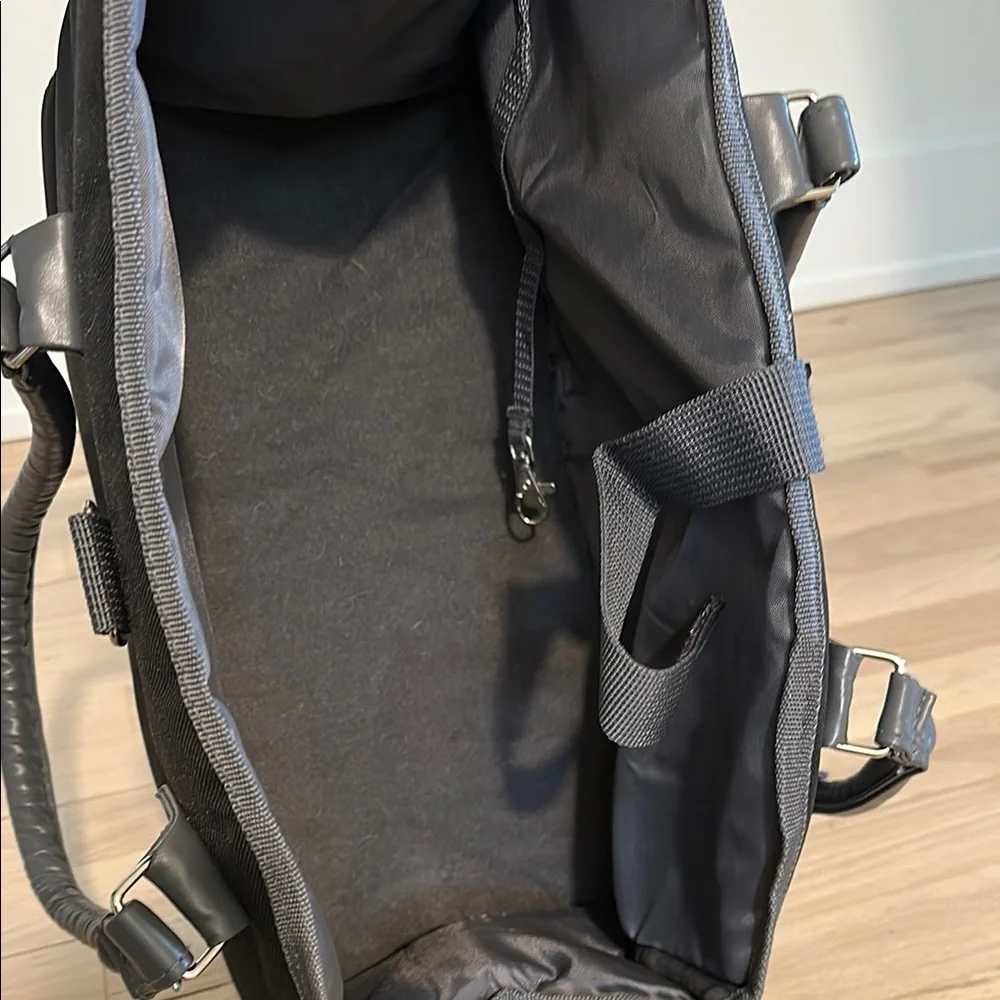 Black Dog carrier tote